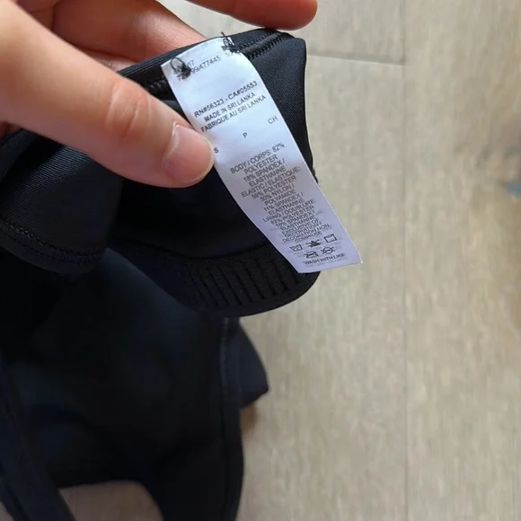 nike dri fit sports bra black size s euc - Picture 4 of 8